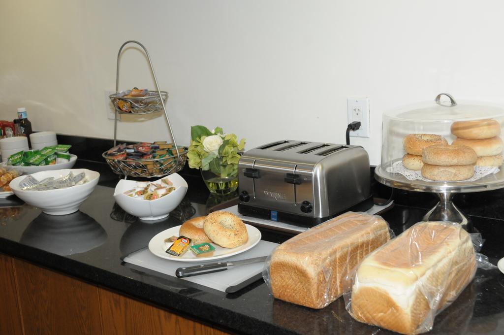 Admiral Hotel 3*